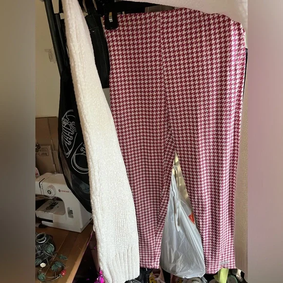 New DKNY Pink Sequin Logo Knit - Picture 2 of 4